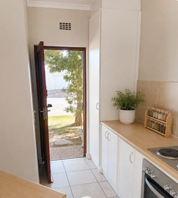 2 Bedroom Property for Sale in Stellendale Western Cape
